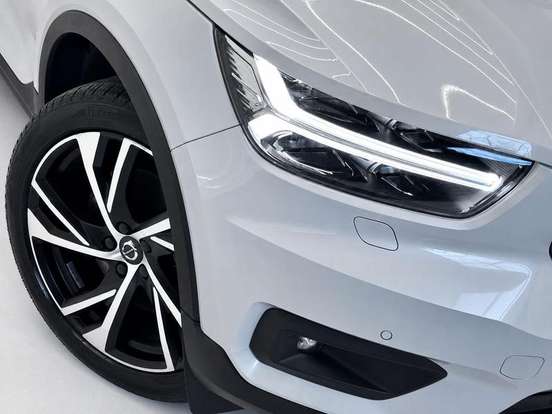 VOLVO-XC40-1.5 T5 RECHARGE R-DESIGN GEARTRONIC VOLVO-XC40-2021
