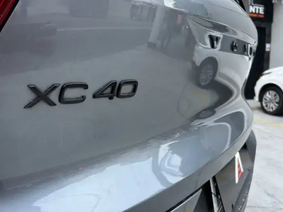 VOLVO-XC40-2.0 T4 GASOLINA GEARTRONIC VOLVO-XC40-2019