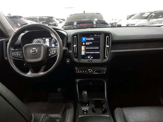 VOLVO-XC40-2.0 T4 GASOLINA GEARTRONIC VOLVO-XC40-2019