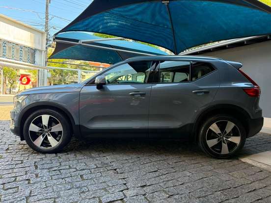 VOLVO-XC40-2.0 T5 GASOLINA MOMENTUM AWD GEARTRONIC VOLVO-XC40-2019