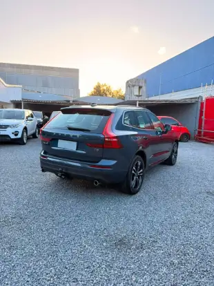 VOLVO-XC60-2018