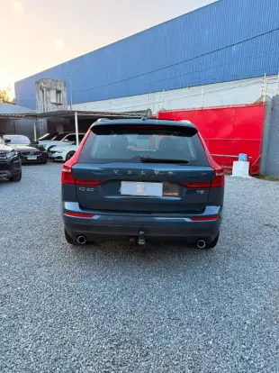 VOLVO-XC60-2018