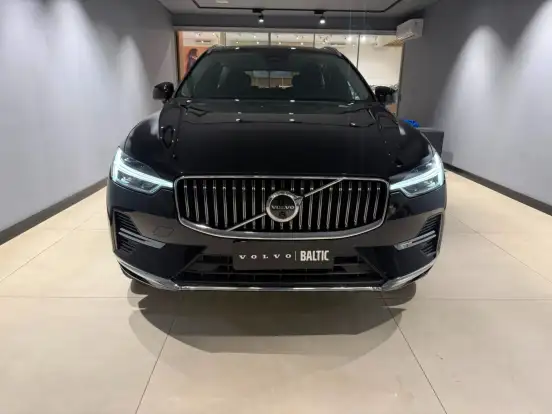 VOLVO-XC60-2022