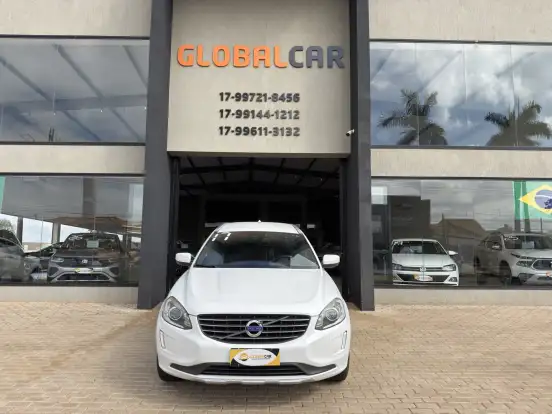 VOLVO-XC60-2016