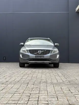 VOLVO-XC60-2.4 D5 MOMENTUM DIESEL AWD 4P AUTOMÁTICO VOLVO-XC60-2016
