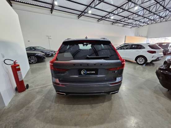 VOLVO-XC60-2.0 T5 GASOLINA R-DESIGN AWD GEARTRONIC VOLVO-XC60-2017