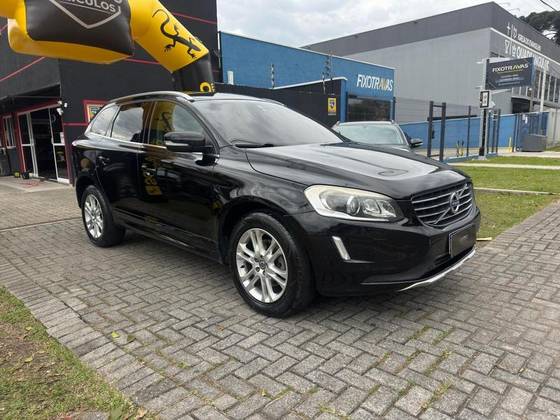 VOLVO XC60 2.0 T5 MOMENTUM GASOLINA 4P AUTOMÁTICO