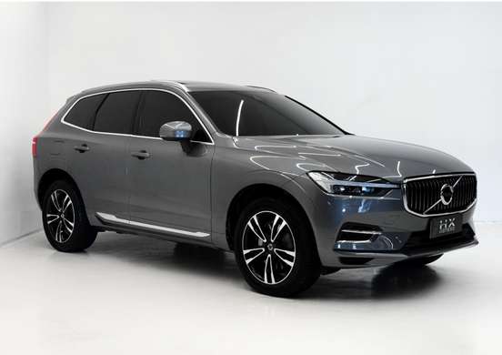 VOLVO-XC60-2021