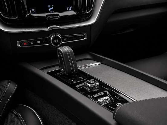 VOLVO-XC60-2.0 T8 HYBRID R-DESIGN AWD GEARTRONIC VOLVO-XC60-2021