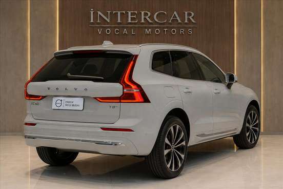 VOLVO-XC60-2025