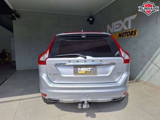 VOLVO-XC60-2016