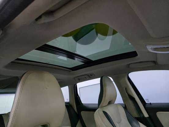 VOLVO-XC60-2013
