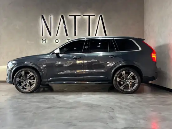 VOLVO-XC90-2019