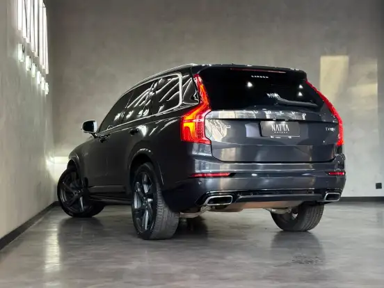 VOLVO-XC90-2019