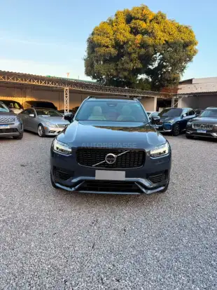 VOLVO-XC90-2023