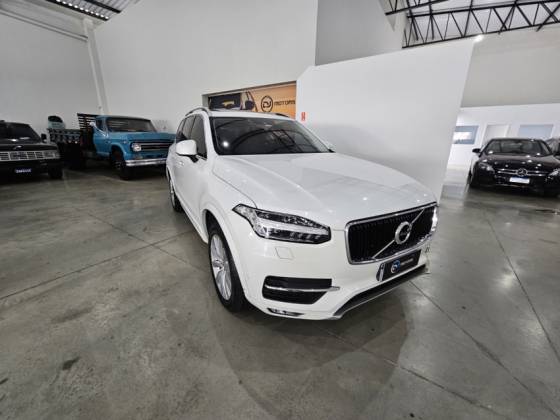 VOLVO XC90 2.0 MOMENTUM TURBO GASOLINA 4P 4X4 AUTOMÁTICO