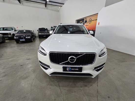 VOLVO-XC90-2015