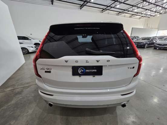 VOLVO-XC90-2.0 MOMENTUM TURBO GASOLINA 4P 4X4 AUTOMÁTICO VOLVO-XC90-2015