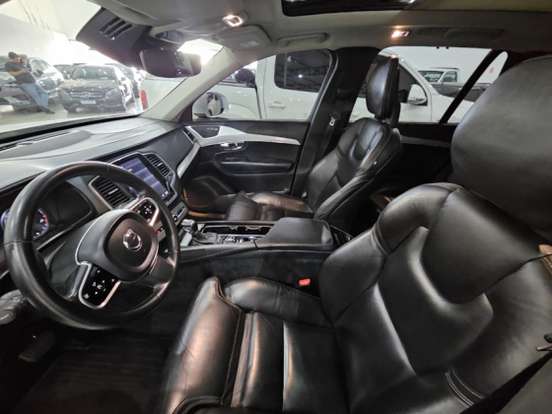 VOLVO-XC90-2015