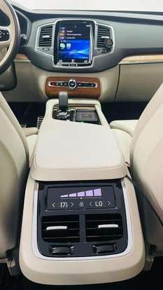 VOLVO-XC90-2022