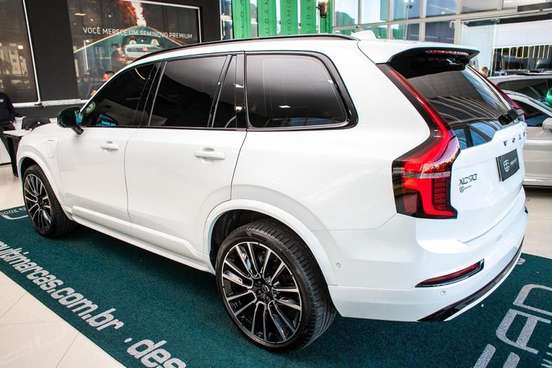 VOLVO-XC90-2025