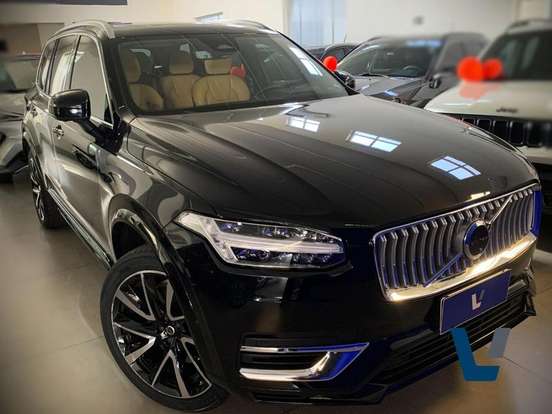VOLVO-XC90-2022
