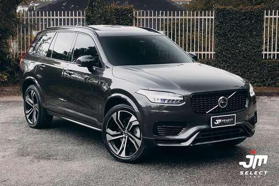VOLVO-XC90-2023