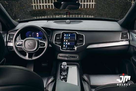 VOLVO-XC90-2023