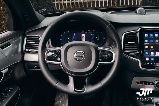 VOLVO-XC90-2023