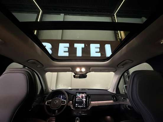 VOLVO-XC90-2025