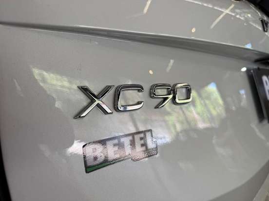 VOLVO-XC90-2025
