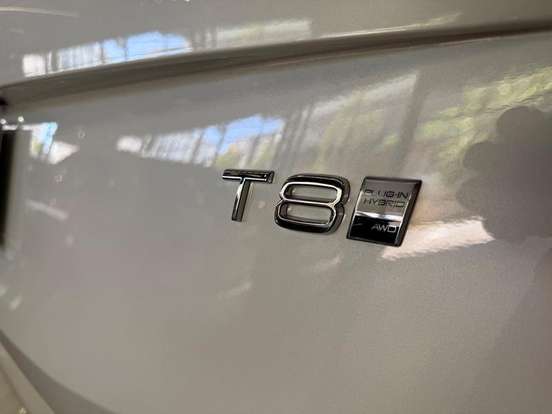 VOLVO-XC90-2025