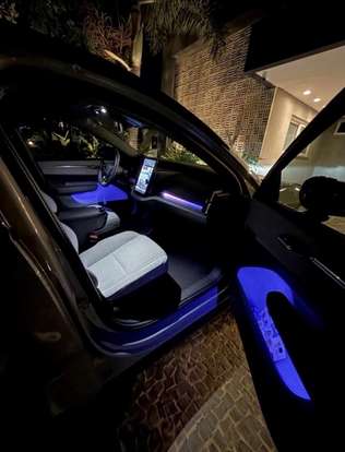 VOLVO-EX30-2024