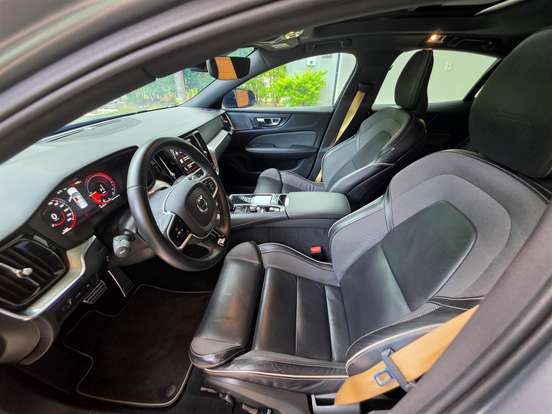 VOLVO-S60-2.0 T8 R-DESIGN HÍBRIDO 4P AUTOMÁTICO VOLVO-S60-2020
