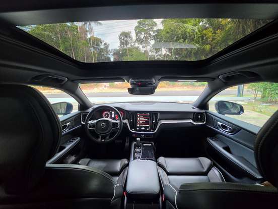 VOLVO-S60-2.0 T8 R-DESIGN HÍBRIDO 4P AUTOMÁTICO VOLVO-S60-2020