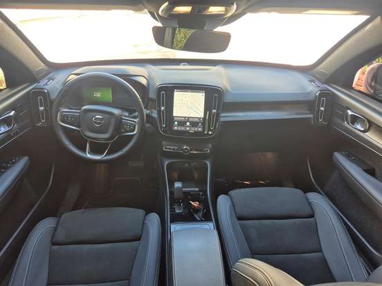 VOLVO-XC40-P8 RECHARGE TWIN ELECTRIC ULTIMATE AWD VOLVO-XC40-2023
