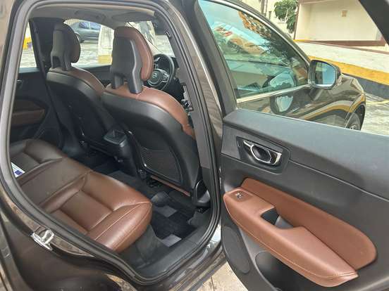VOLVO-XC60-2.0 T5 GASOLINA MOMENTUM AWD GEARTRONIC VOLVO-XC60-2018
