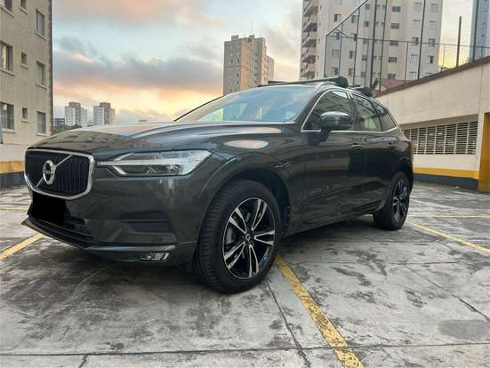 VOLVO-XC60-2018