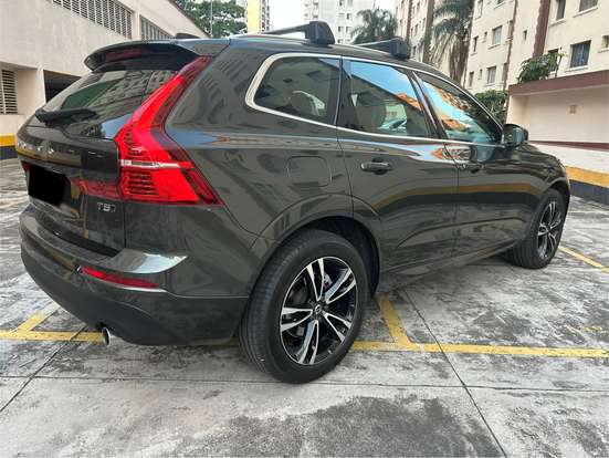 VOLVO-XC60-2018