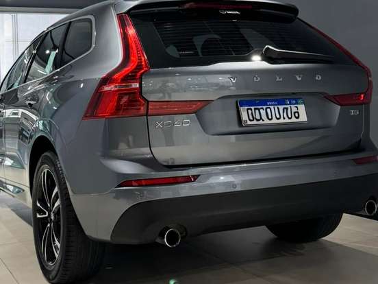 VOLVO-XC60-2.0 T5 GASOLINA MOMENTUM AWD GEARTRONIC VOLVO-XC60-2018