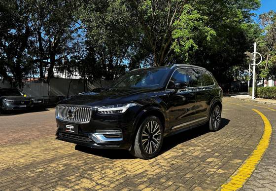 VOLVO XC90 2.0 T8 HYBRID MOMENTUM AWD GEARTRONIC