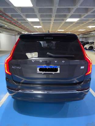 VOLVO-XC90-2023