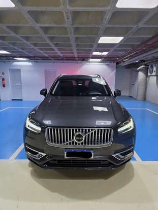 VOLVO-XC90-2023