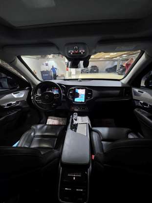 VOLVO-XC90-2023