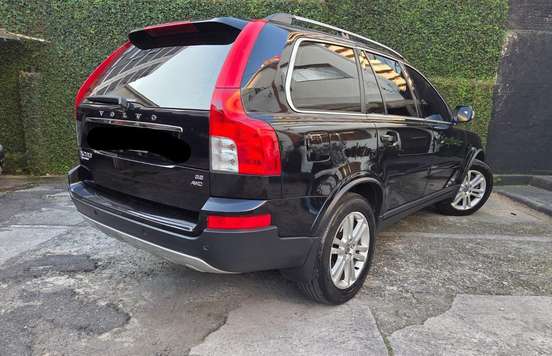 VOLVO-XC90-2010