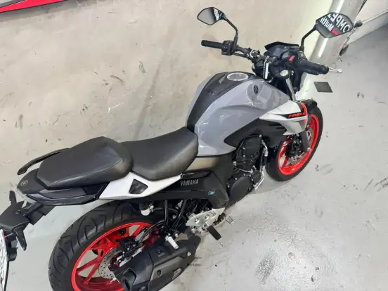 YAMAHA-FZ25 FAZER CONNECTED ABS-2025