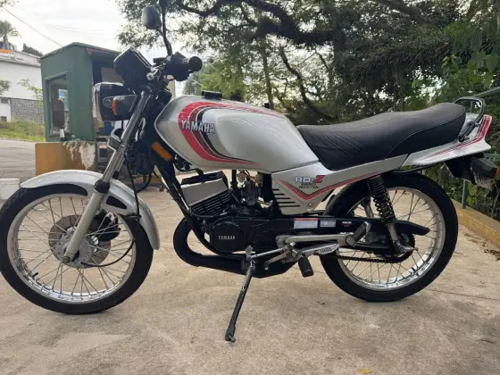 YAMAHA RDZ 125 