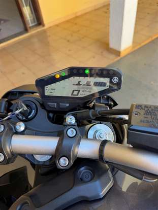 YAMAHA-MT-09-2025