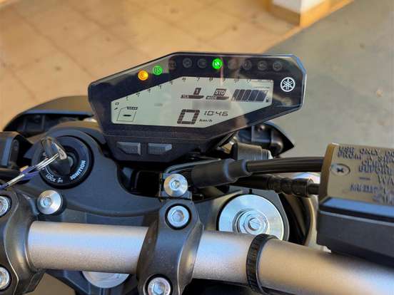 YAMAHA-MT-09 YAMAHA-MT-09-2025