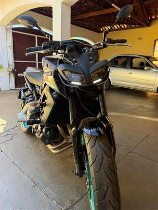 YAMAHA-MT-09-2025